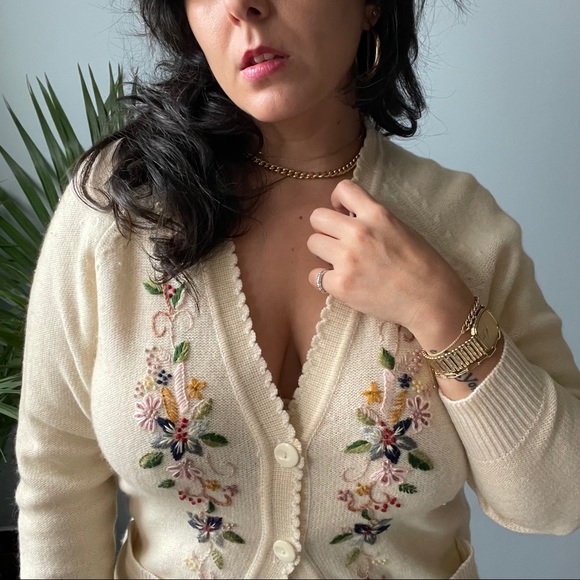Vintage Lambswool Embroidered Cardigan NWOT - Picture 4 of 11
